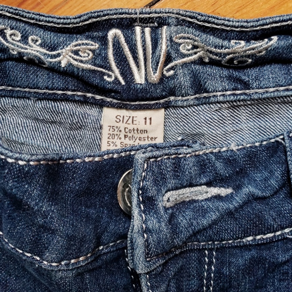 Jeans - Picture 3 of 3
